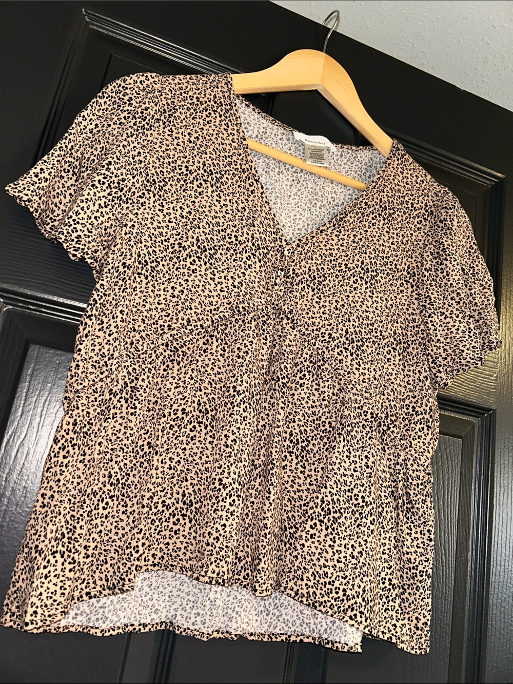 Women's Leopard Print V-Neck Blouse - Neutral